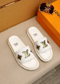 Louis Vuitton popular men’s slippers