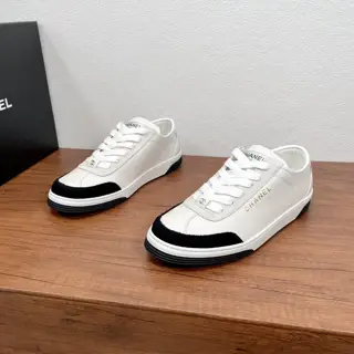 Chanel leather casual sneakers
