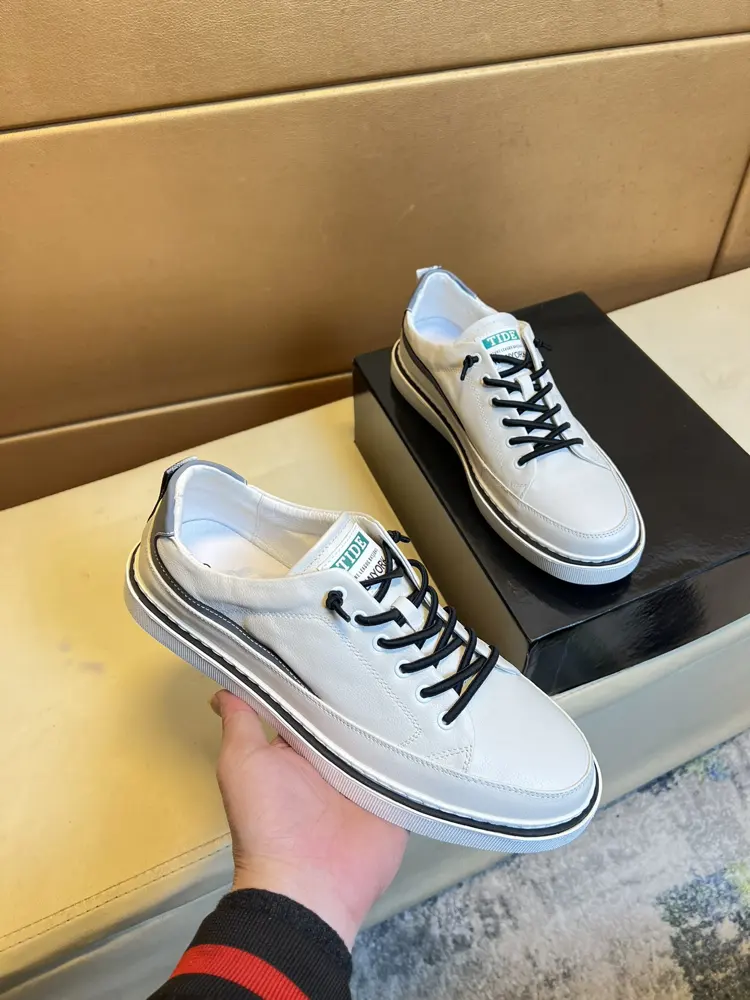 Gucci sneakers. Counter purchase Casual Original leather imported from Italy