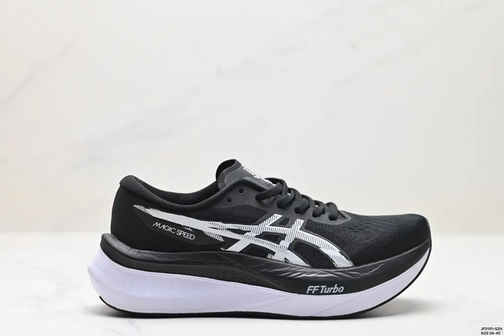 Asics MAGIC SPEED 4 stable running shoes have a double-layer jacquard mesh design on the 1011B704-001