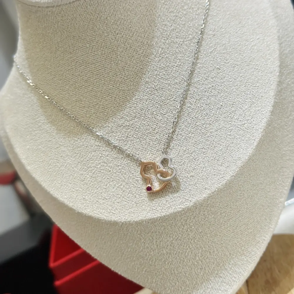 Qeelin double gourd necklace
