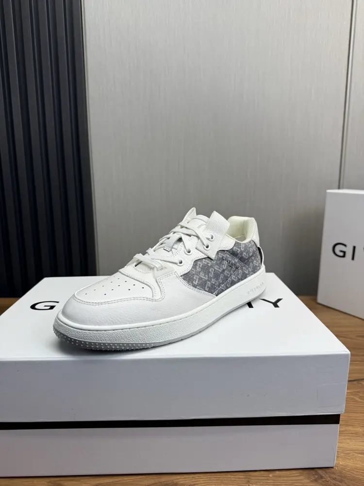 Givenchy fashion casual sneakers
