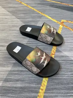 Gucci couple flip flops