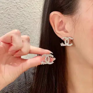 Chanel second-hand earrings