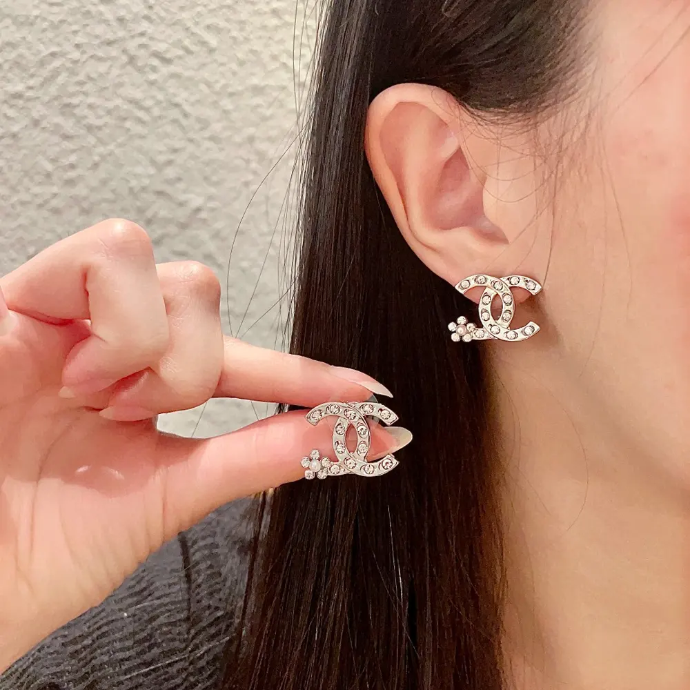 Chanel second-hand earrings