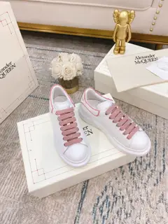 Alexander McQueen classic all-match white shoes