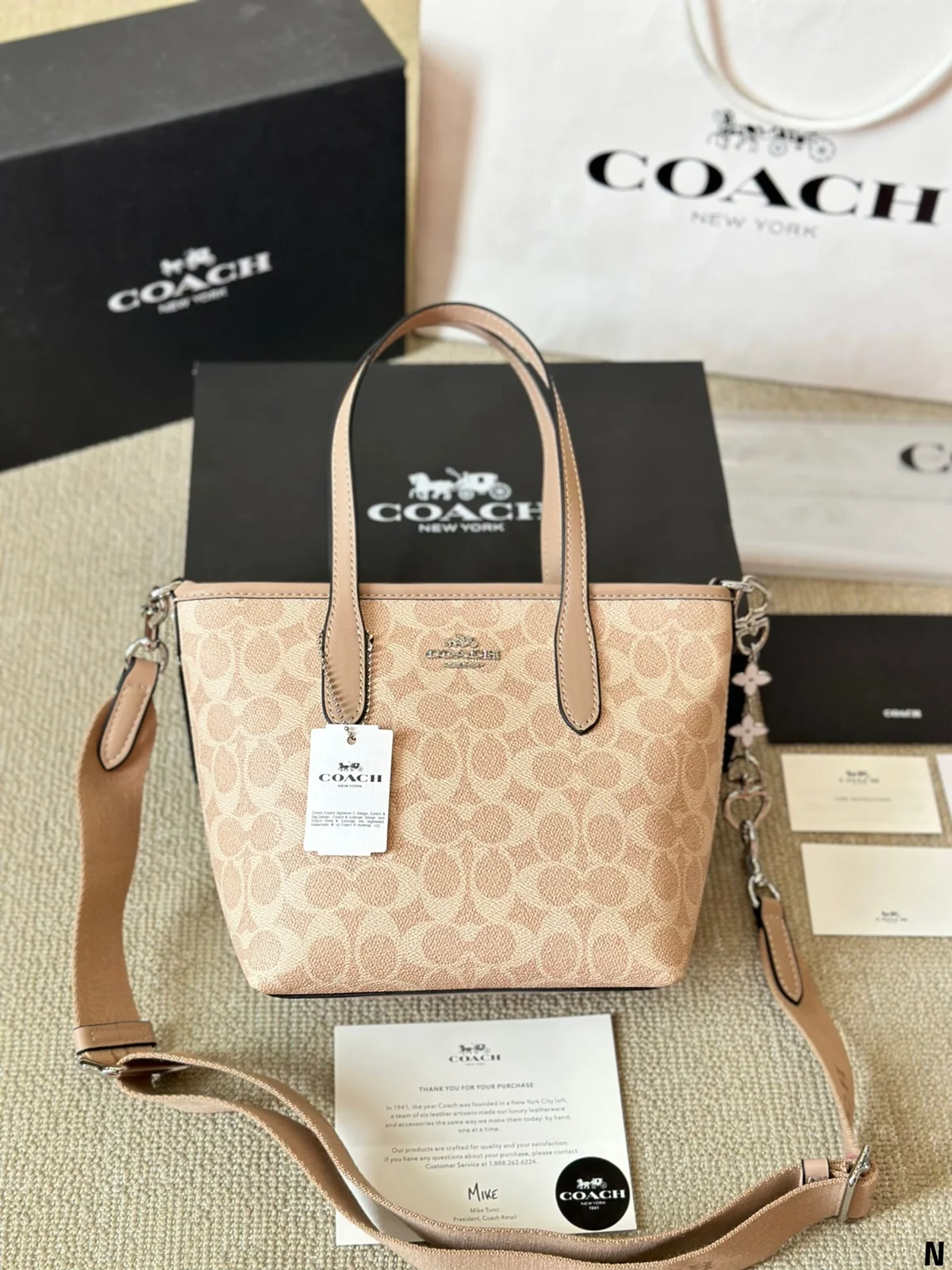 COACH Tote