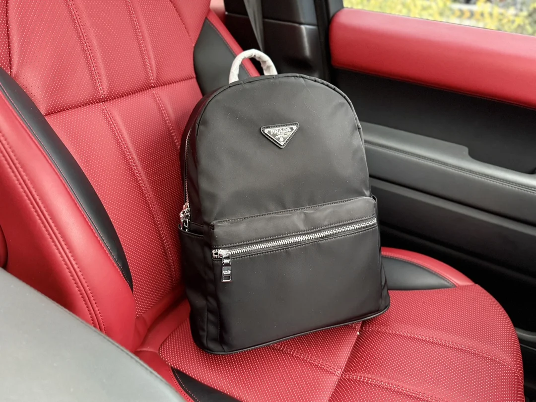 Prada Saddle