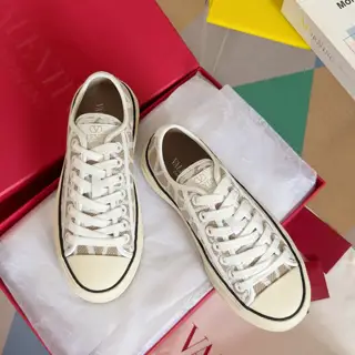 Valentino logo monogram thick sole canvas shoes couple style casual sneakers skateboard