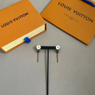 Louis Vuitton Daisy Stud Earrings