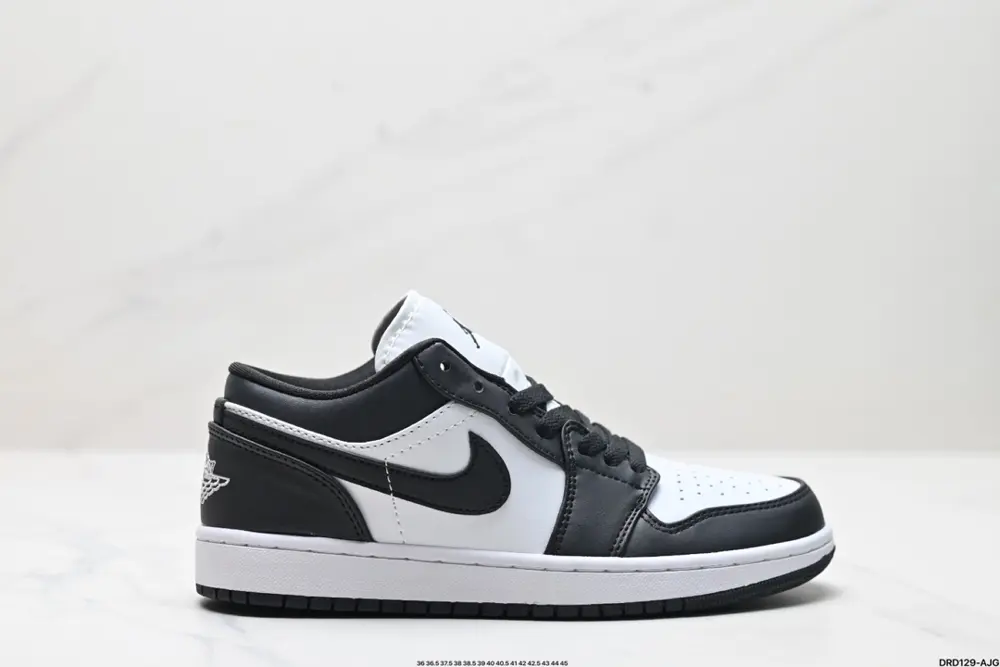 Nike Air Jordan 1 Low Sneakers DC0774-105