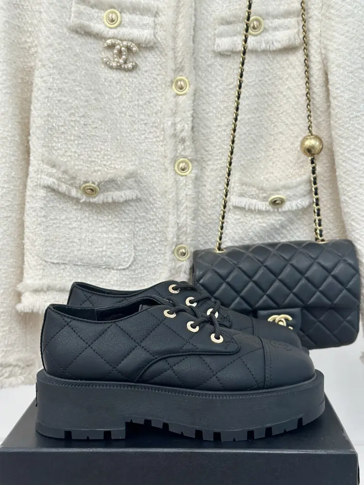 Chanel Double C Thick-soled Diamond-patterned Leather Shoes