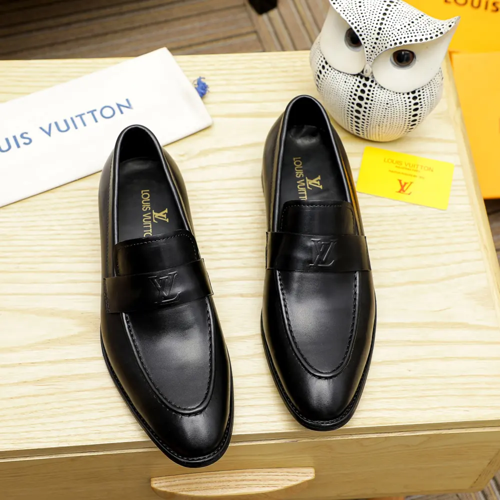 Louis Vuitton new men’s casual business leather shoes