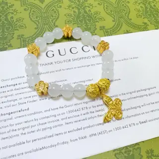The latest classic Gucci bracelet. Exquisite. Both the style and the texture are absolutely