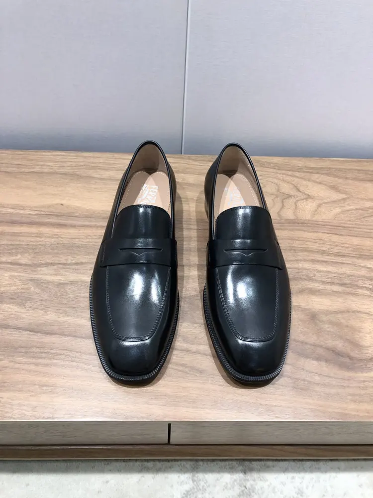Salvatore Ferragamo men’s leather shoes