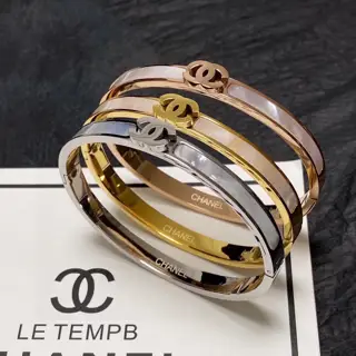 Chanel Mother-of-Pearl Thick Steel Color-Retaining Bracelet