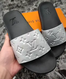 Louis Vuitton slippers