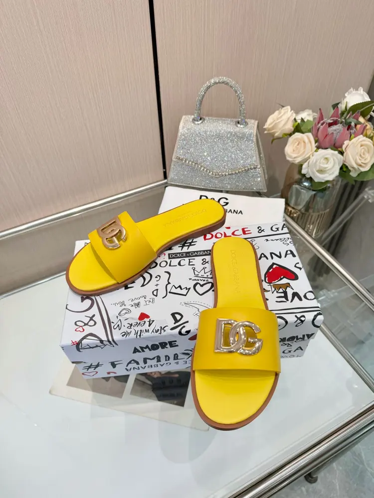Dolce & Gabbana slippers