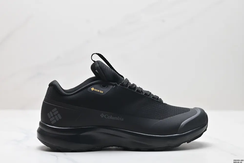 New autumn and winter Columbia men’s outdoor waterproof sports hiking shoes. The entire