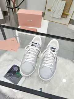 Miu Miu Miu casual white shoes are so beautiful