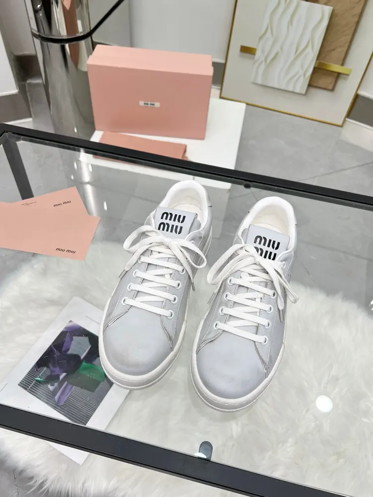 Miu Miu Miu casual white shoes are so beautiful