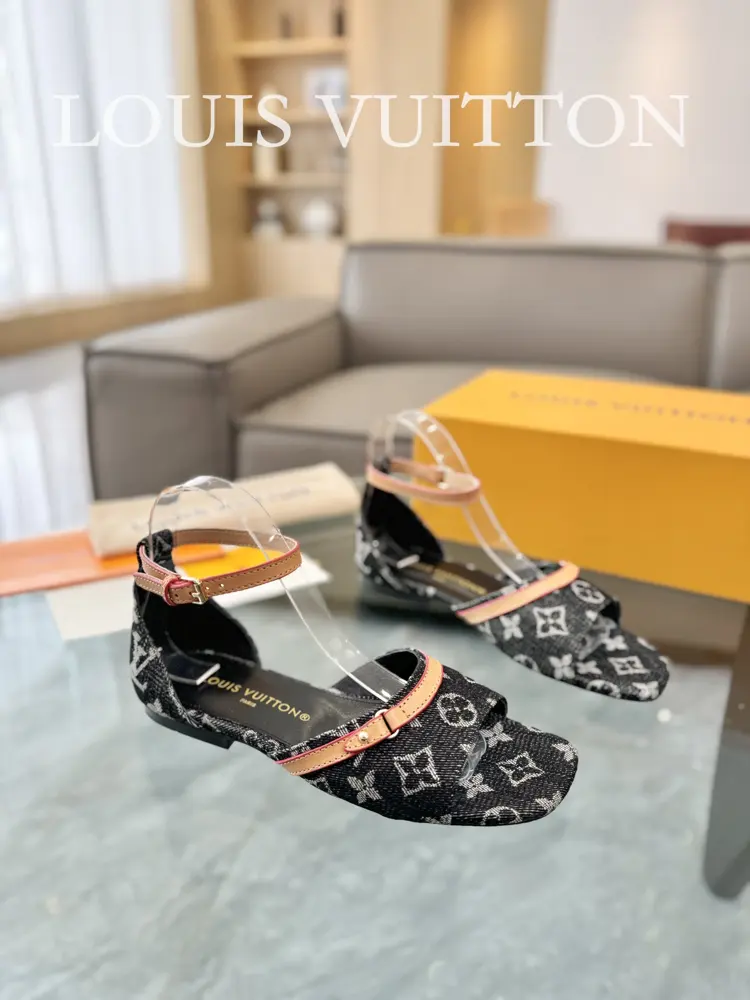 Louis Vuitton hollow sandals/ballet shoes