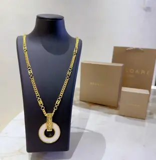 Bvlgari DIVAS’ DREAM series is in perfect condition and has invincible details. The unique
