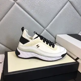 Chanel couple’s casual sneakers
