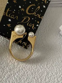 Dior large and small pearl letter ring Clear letter printing Inspired by large and small