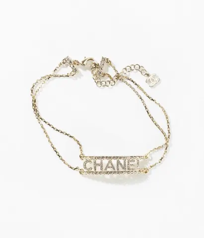 Chanel Hollow letter necklace
