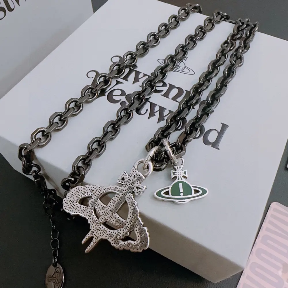 Vivienne Westwood Classic Large Saturn Necklace