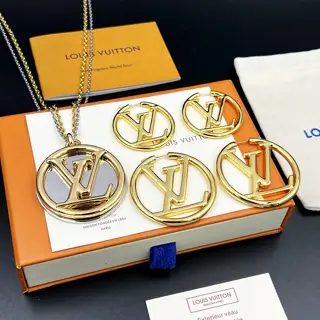 Louis Vuitton Double long chain Large earrings Medium earrings