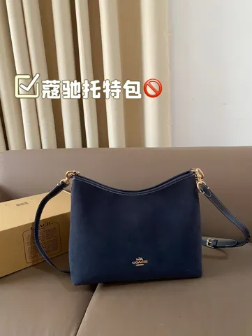 COACH Tote