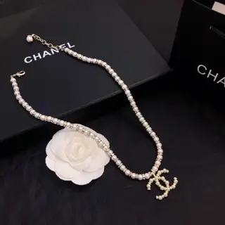 Chanel pearl necklace
