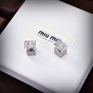 miumiu letter earrings