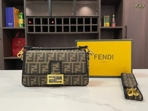 Fendi Baguette