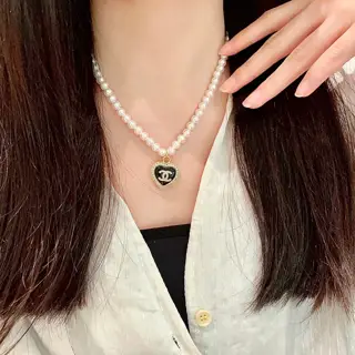 Chanel vintage necklace