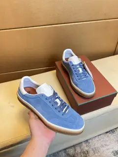Brunello Cucinelli low-top sneakers Classic yarns inspire the sophistication and sporty