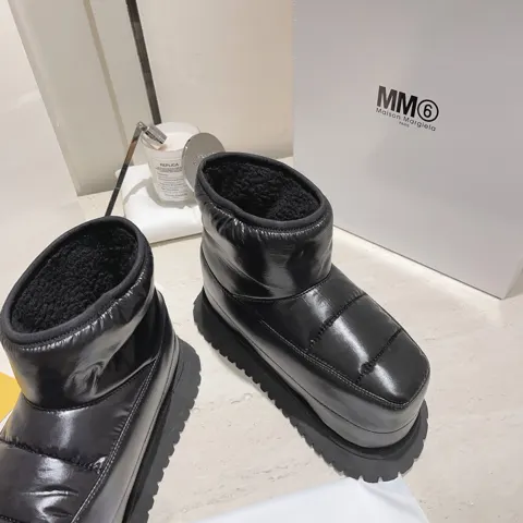 Maison Margiela MM6 thick-soled bread snow boots