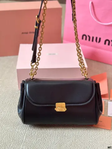 MiuMiu Baguette
