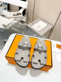 Hermès Top version Second uncle sandals Cute and beautiful shoe shape