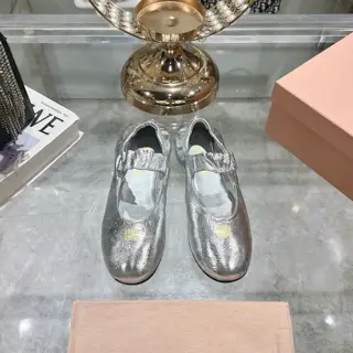 Miu Miu Miu early spring catwalk new slip-on lazy elastic Mary Jane ballet shoes·flat shoes