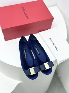 Salvatore Ferragamo New Retro Flat Witch Shoes Grandma Shoes