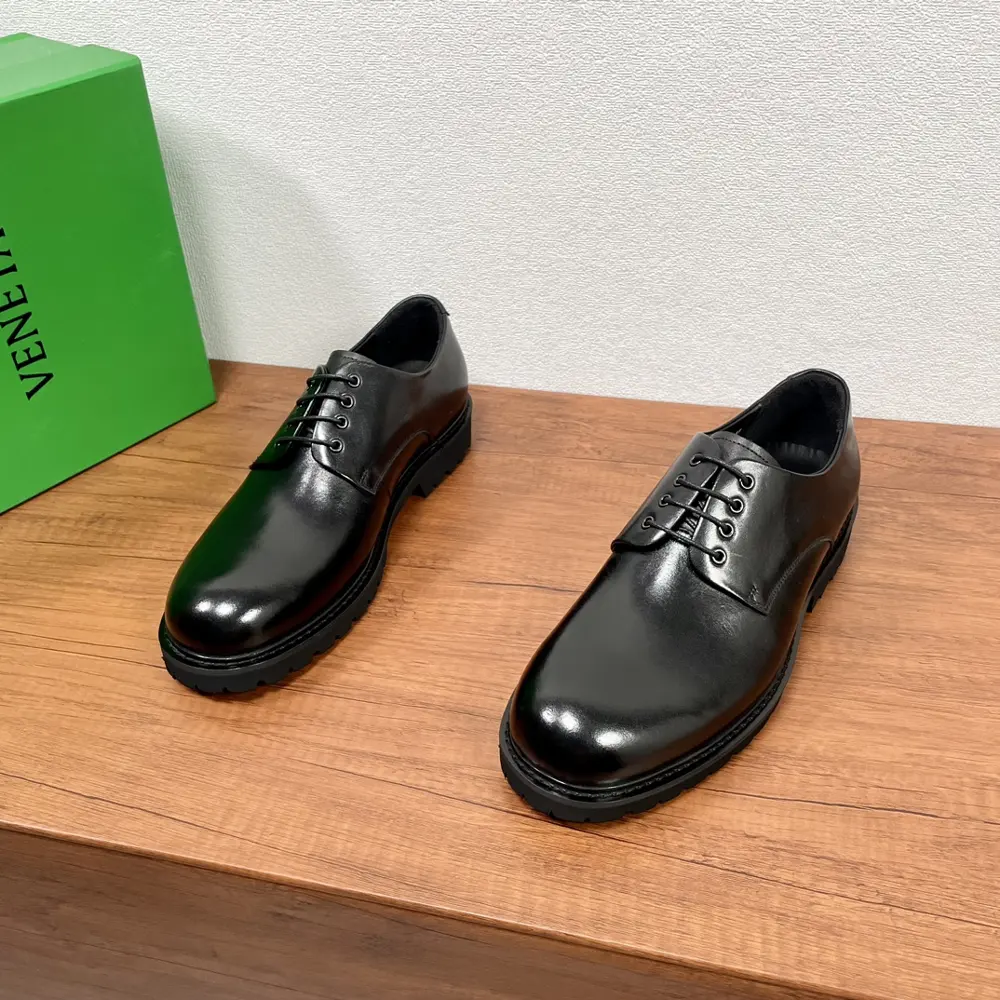 BOTTEGA VENETA Men’s Calfskin Lace-Up Shoes