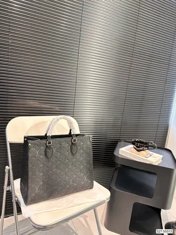 Louis Vuitton Tote