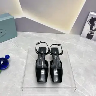 Prada’s latest spring and summer catwalk hot-selling sandal series