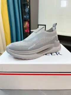 Moncler sports shoes Material: custom calfskin mesh breathable lining leather insole