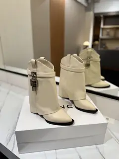 Givenchy high-heeled embroidered boots