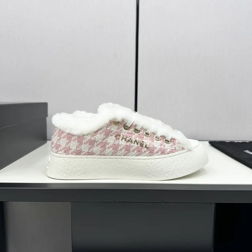 Chanel casual sneakers