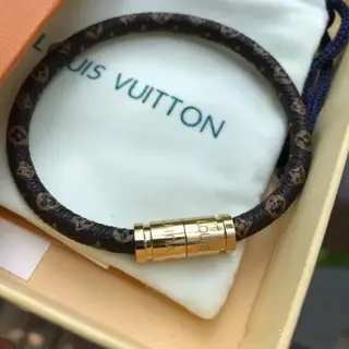 Louis Vuitton CONFIDENTIAL imported leather bracelet